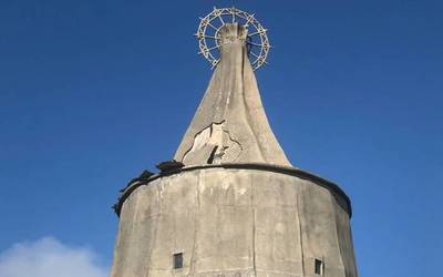 Santiago erromeria bertan behera utzi dute, COVID-19a dela eta