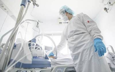Nafarroan 26 positibo atzeman zituzten atzo, horietako bat Donezteben