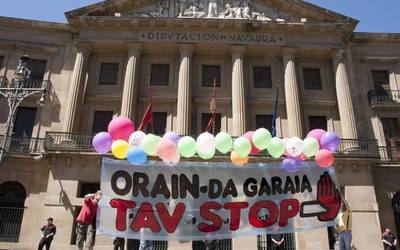 Julio Villanueva: "AHTaren erreskatea gerra deklarazio bat da"