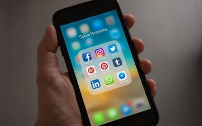 Whatsapp, Instagram eta Facebook erori egin dira, mundu mailan