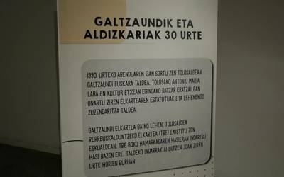 Galtzaundi aldizkariaren historia biltzen duen erakusketa  ikusgai Aranburu jauregian