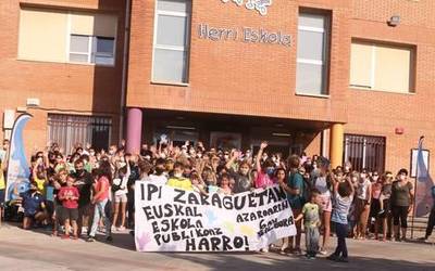 Eskola Publikoaren alde azaroaren 6an Bilbon egingo duten manifestaziora joateko autobusa antolatu dute Oriotik