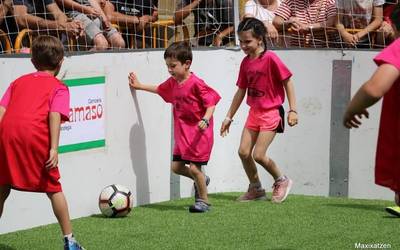 Ostegunean jaso beharko dira 3x3 Futbol Festarako elastikoak