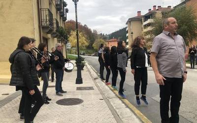 Besarkada estuak Antzuola eta Aiherra arteko topaketan