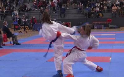 Katan zein kumitean, ikuskizuna nagusi Labegaraietan jokatu zen Euskadiko Karate Txapelketan