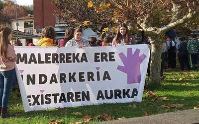 Elkarretaratzea eginen dute Donezteben azaroaren 25ean, Indarkeria Matxistaren Kontrako Egunean