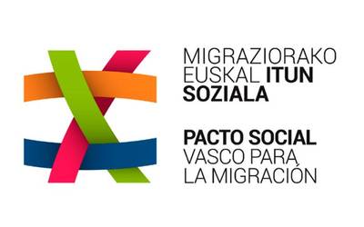 Uribe Kostako udalek Migraziorako Euskal Itun Sozialagaz bat egin dute