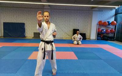 Euskadiko karate txapelketa jokatuko da bihar kiroldegian