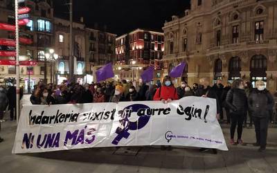 Erailketa matxista salatuz hasi behar izan dute urtea