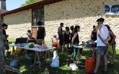 Larunbatean Kaosa eta Lentejak festa egingo dute Etxeluzen