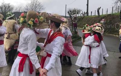 Festa giroan koko-batzea berreskuratu dute Elgetan