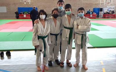 Berriz ere lehian hasiak dira Doneztebeko Erreka elkarteko judokak