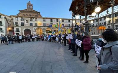 Gerraren aurka protesta antolatu dute Iruñean