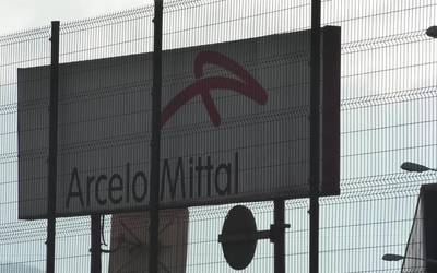 Arcelor Mittal enpresak lan geldialdia burutu zuen