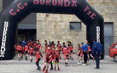 2022 Burunda Quesos Albeniz taldearen aurkezpena