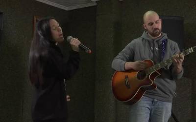 Zahara Galan: "Sare sozialetan aurkitu dugu gure musika zabaltzeko leihotxoa"