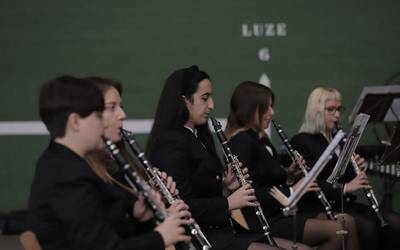 Bandaren kontzertu didaktiko eta pedagogikoa, domekan frontoian