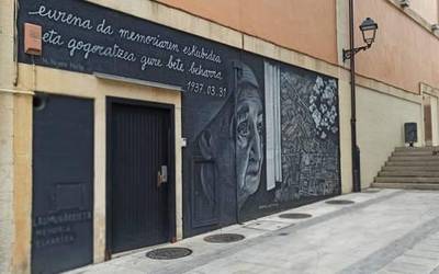 Lore eskaintza egingo dute Elorrion bonbardaketaren 85. urteurrena oroitzeko