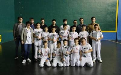 XLVII. Atano III. Buruz Buruko Pilota Txapelketaren finalak bihar jokatuko dituzte Gurean