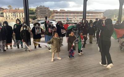 Bideoa: "Sahara ez dago salgai! Gora saharar herriaren aldeko borroka!"