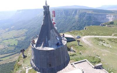 Urduñako eta Villalba de Losako udalek Txarlazoko Monumentuko patologiak aztertu dituzte