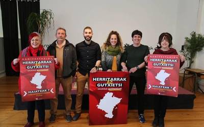 Lau sindikatuk euskalgintzaren deialdiarekin bat egin dute