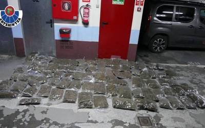 Leioan droga-trafikoagatik atxilotu duten gizonari 50 kilogramo marihuana atzeman dizkiote