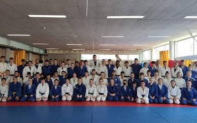 Aste Santuko kontzentrazioan parte hartu dute Errekako judokek Larrabiden