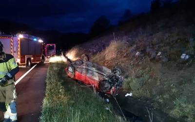 Zauriturik gabeko auto istripua egon da goizaldean Menagarain