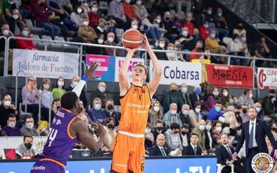 Pavel Savkovek Juaristi ISB ordezkatuko du NBAko Draft aukeraketan