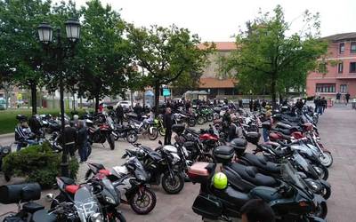 600 motozale batu ditu Txoribikers taldeak Loiun