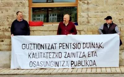 Pentsiodunek asteleheneroko protestei ekin diete berriz ere