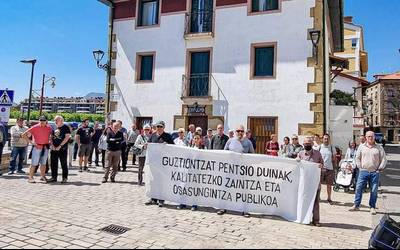 Gasteizen egingo den manifestazioan parte hartzeko deia egin dute pentsiodunek