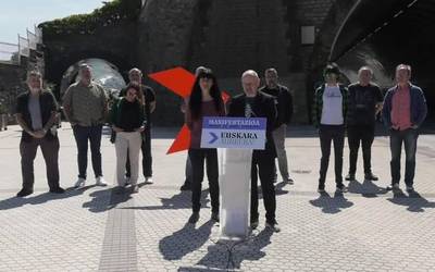 Euskalgintzak bat egin du "Euskara aurrera" manifestazioarekin