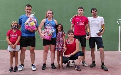 Bigarren urtez frontenis txapelketa antolatu dute Narbarten