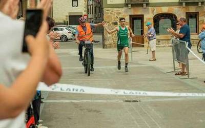 Jose Inazio Garitanok Gorlako igoeran zuen errekorra ondu du Ibai Larreak