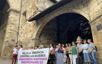 Andereak elkarteak "indarkeria bikario eta instituzionala" salatuko ditu