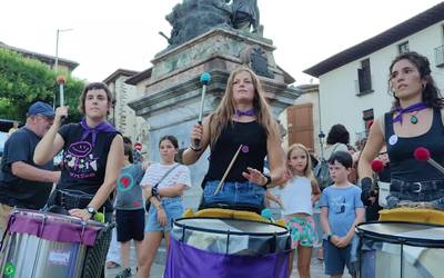 Akelarre egun jendetsua ospatu zuten Ordizako Osiñe taldeak eta koordinadora feministak