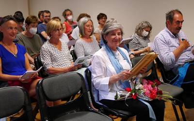 Goierriko irakurleekin "euskara bizi ahal izatea saririk handiena" izan da Laura Mintegi idazlearentzat