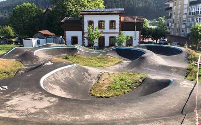 Atxondon pumptrack ikastaroa eskainiko dute irailaren 17an