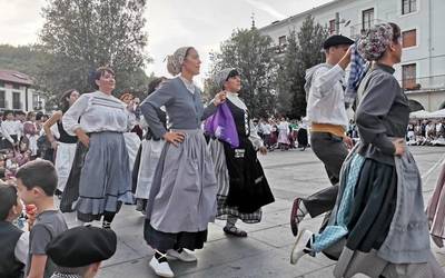 Beinke-Loramendi dantza entseguak eguenean hasiko dituzte