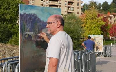 Margolariz bete ziren Beasaingo kaleak aire zabaleko pintura lehiaketa dela eta