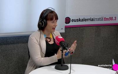 Irati Jimenez: “Euskal literaturan umore gutxiegi eta zurruntasun gehiegi daukagu”