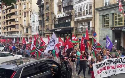 [BIDEOA] Metalgintzako beharginen manifestazioak jendetza batu du