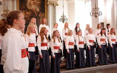 Suediako Adolf Fredrik’s Girls Choir abesbatzaren kontzertua asteartean Beran