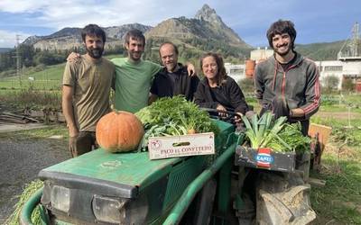 “Gure lanak onurak eskaintzen dizkie gizarteari eta naturari, baina trukean jasotzen duguna ez da behar den bestekoa”