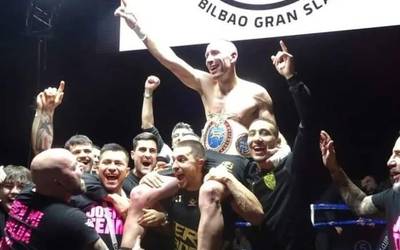 Sergio 'Dinamita' Sanchez kick boxingeko munduko txapelduna da