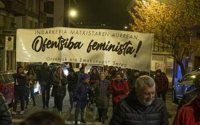 Indarkeria matxistaren aurkako aldarriak ozen entzun dira Aiaraldean