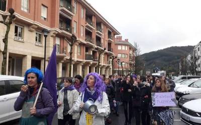 Gaur iluntzean manifestazioa izango da Orion, Orioko Emakumeen Mahaiak deituta