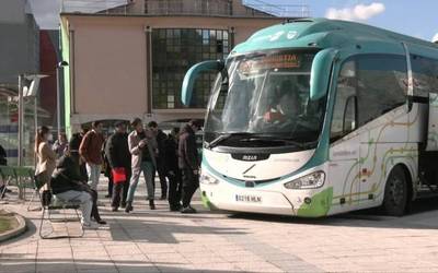 Avanzako batzordeak salatu du autobusak ez mantentzeak arriskua dakarrela